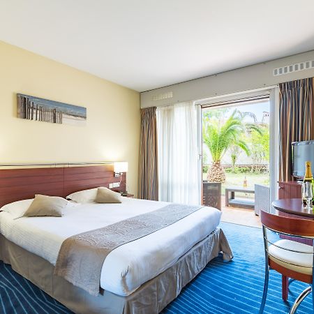Hotel Brise De Mer - Piscine Interieure & Exterieure Saint-Raphael  Ngoại thất bức ảnh