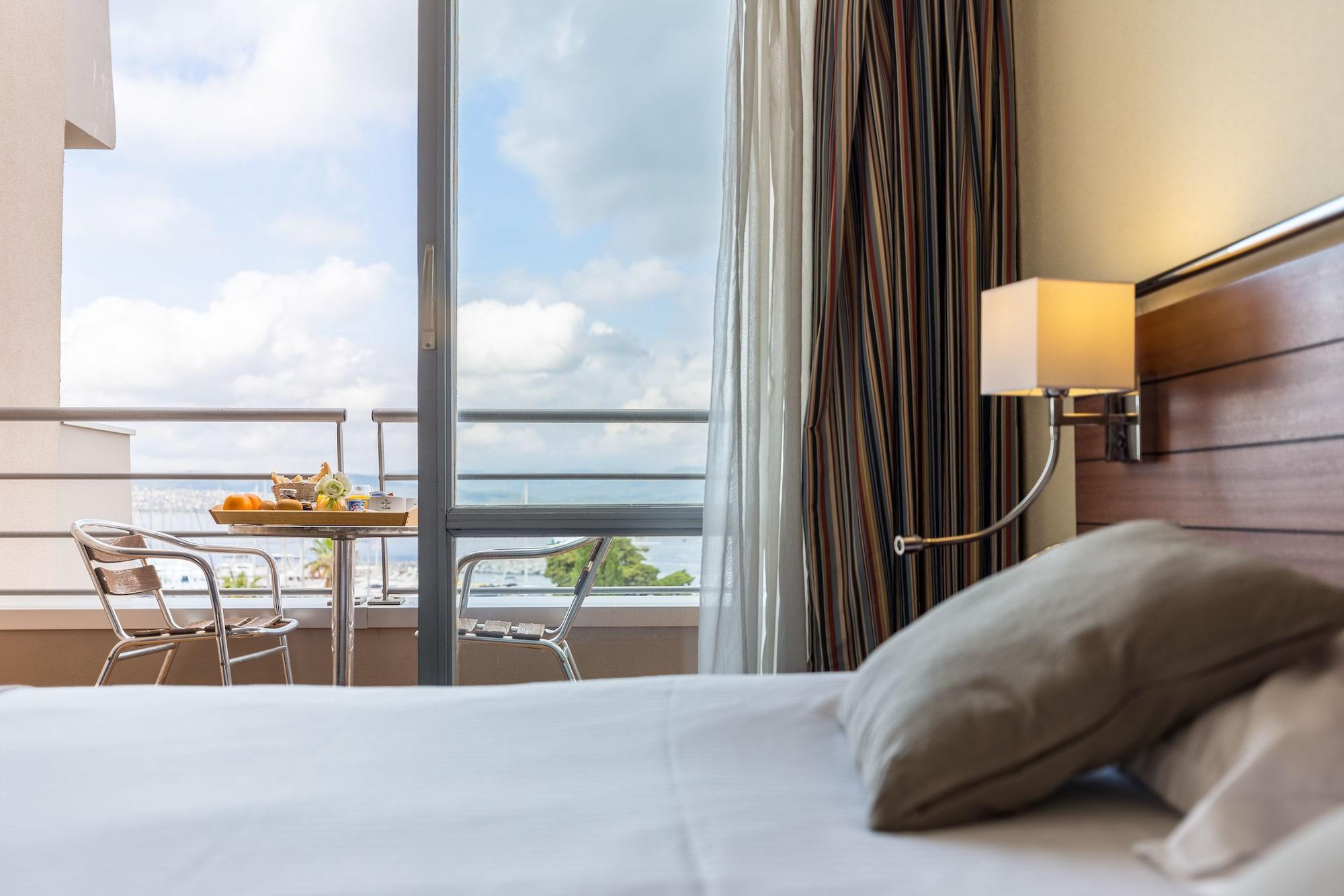 Hotel Brise De Mer - Piscine Interieure & Exterieure Saint-Raphael  Ngoại thất bức ảnh