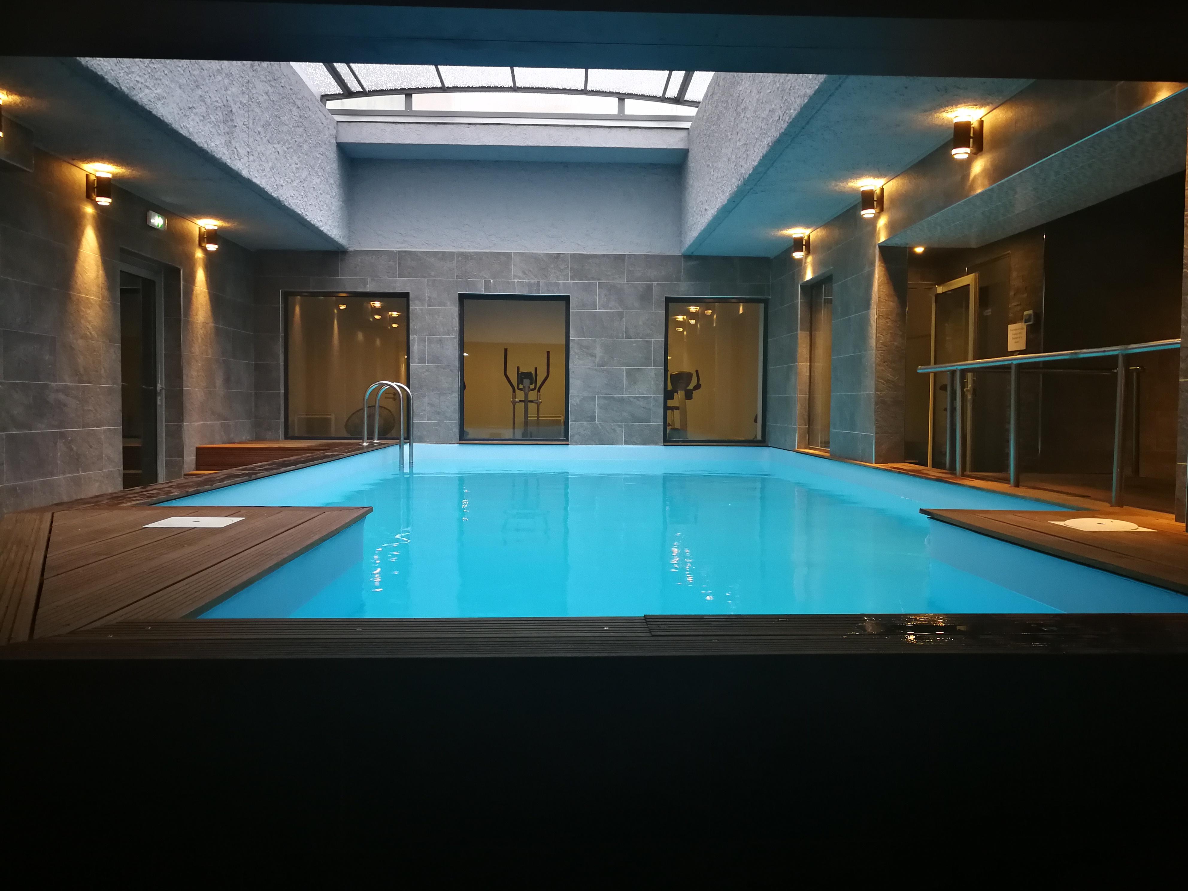 Hotel Brise De Mer - Piscine Interieure & Exterieure Saint-Raphael  Ngoại thất bức ảnh
