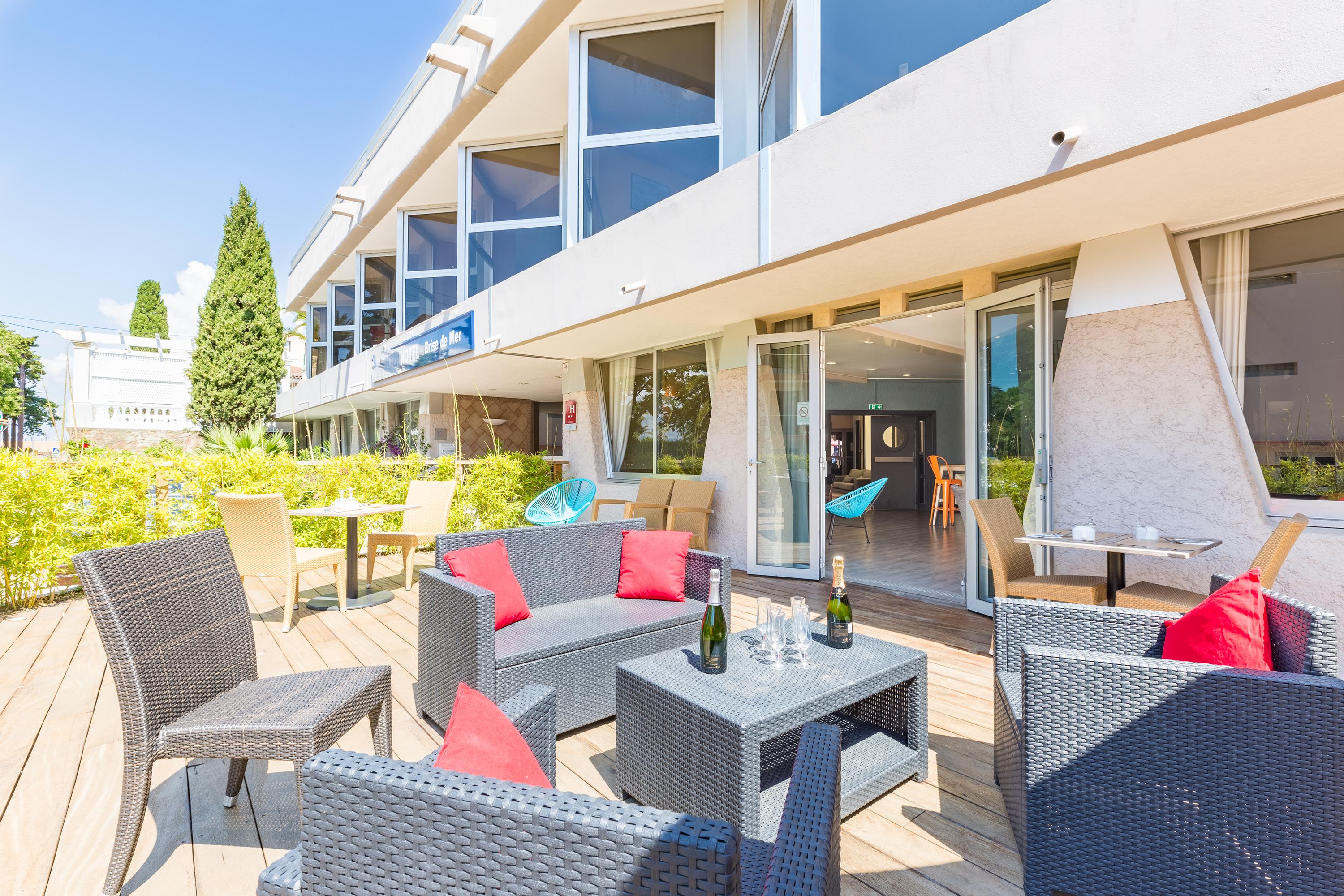 Hotel Brise De Mer - Piscine Interieure & Exterieure Saint-Raphael  Ngoại thất bức ảnh