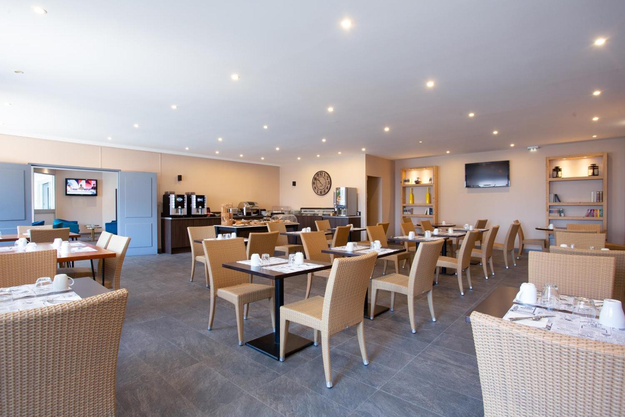 Hotel Brise De Mer - Piscine Interieure & Exterieure Saint-Raphael  Ngoại thất bức ảnh